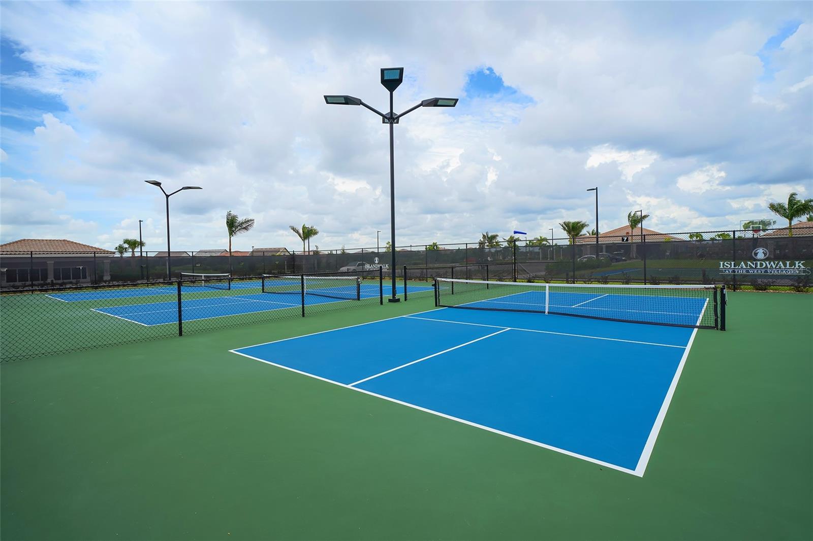 ISLANDWALK/THE WEST VLGS PH 5 - Residential