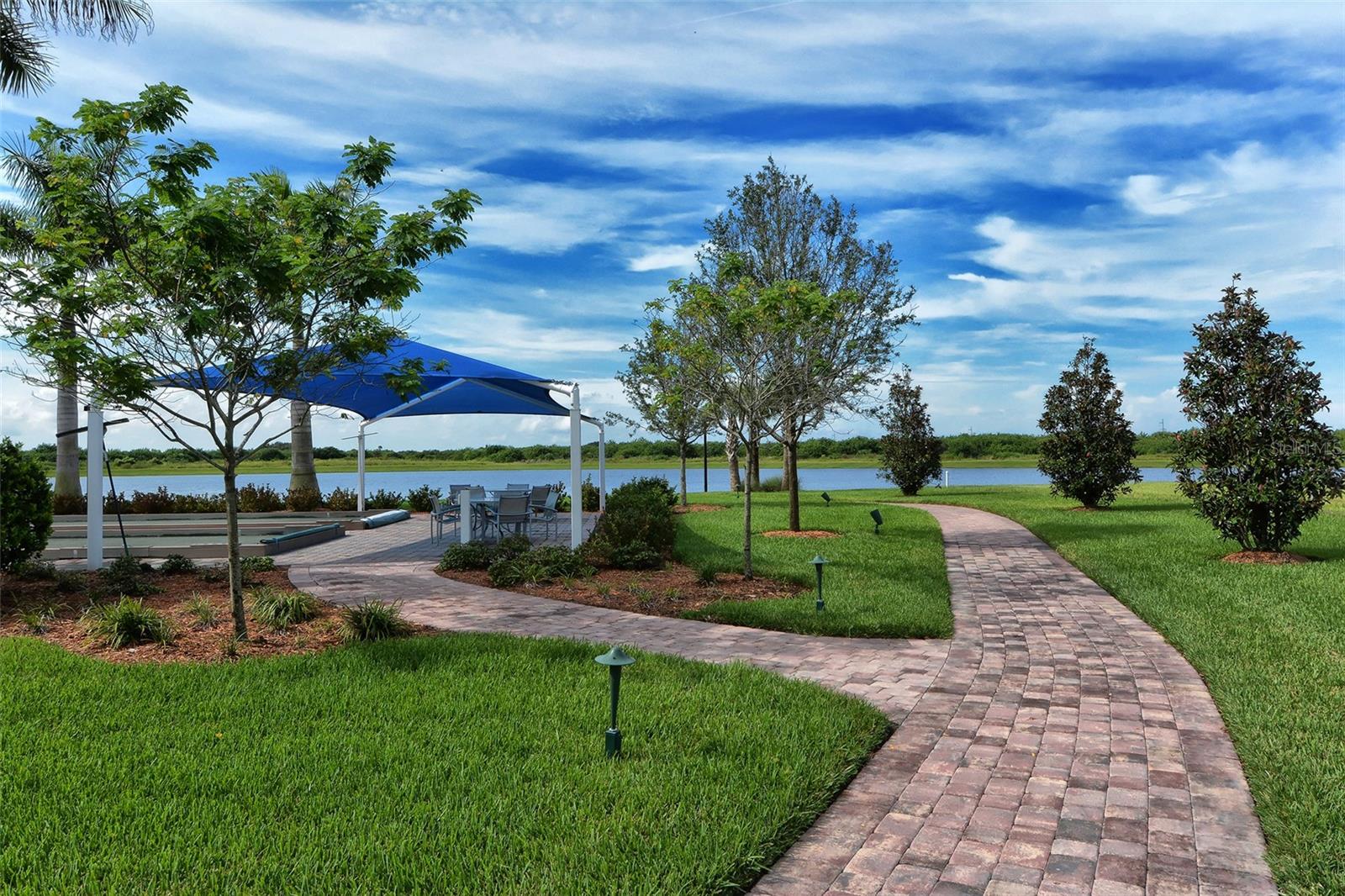 ISLANDWALK/THE WEST VLGS PH 5 - Residential