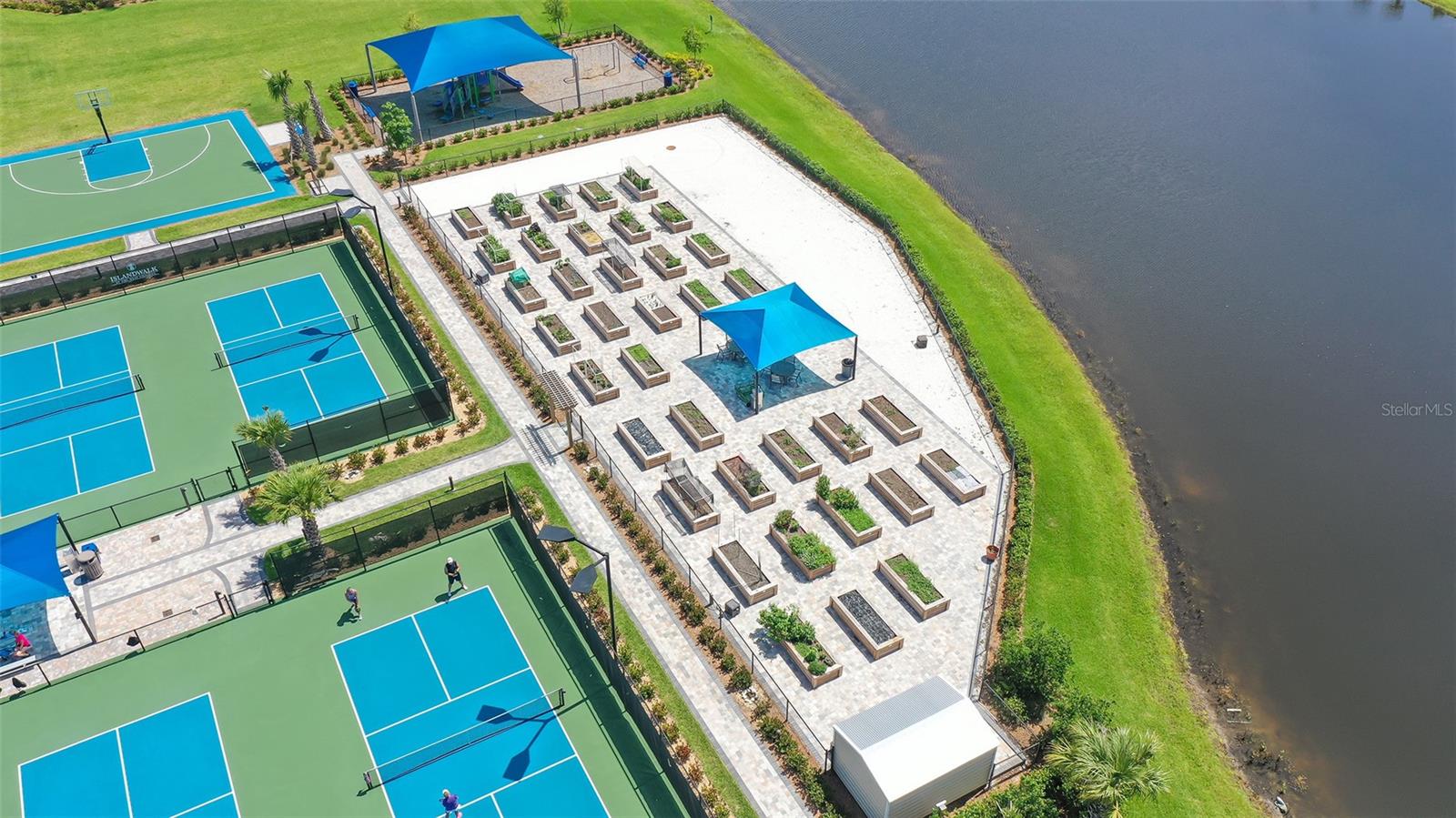 ISLANDWALK/THE WEST VLGS PH 5 - Residential