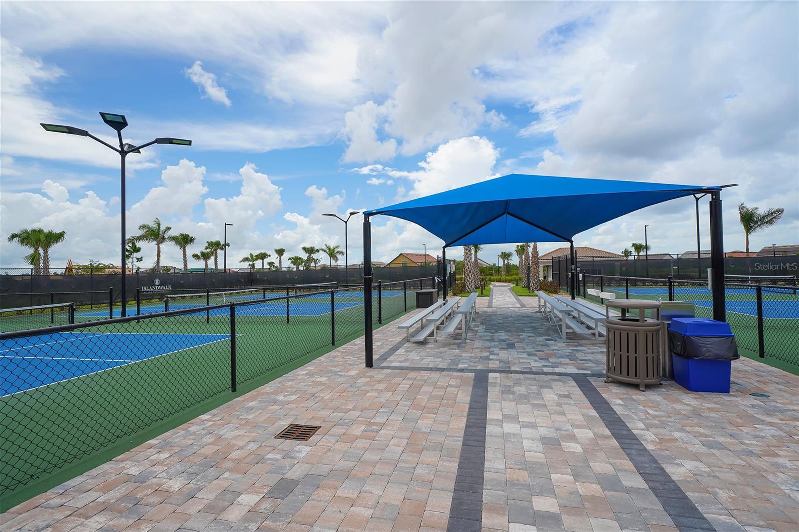 ISLANDWALK/THE WEST VLGS PH 5 - Residential