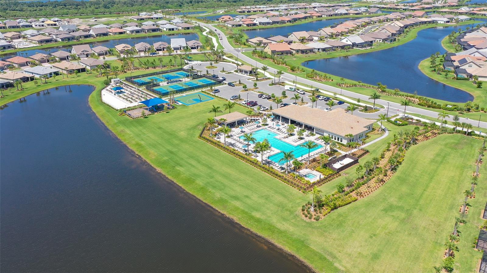 ISLANDWALK/THE WEST VLGS PH 5 - Residential