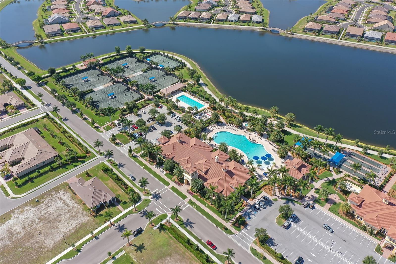 ISLANDWALK/THE WEST VLGS PH 5 - Residential