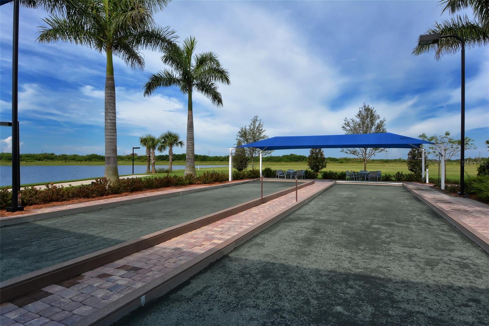 ISLANDWALK/THE WEST VLGS PH 5 - Residential