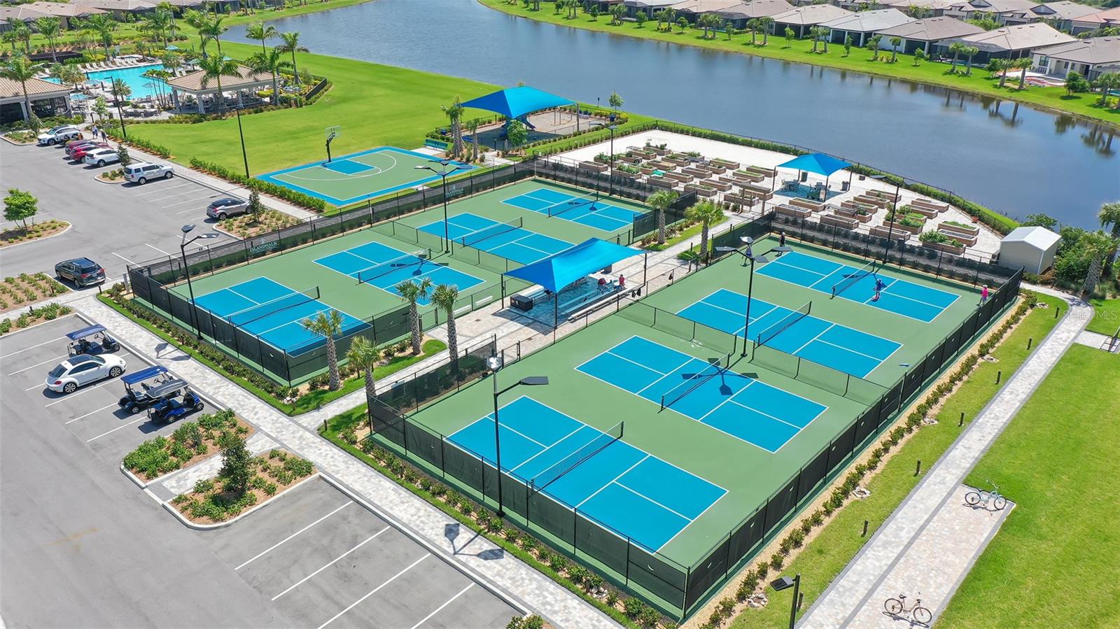 ISLANDWALK/THE WEST VLGS PH 5 - Residential