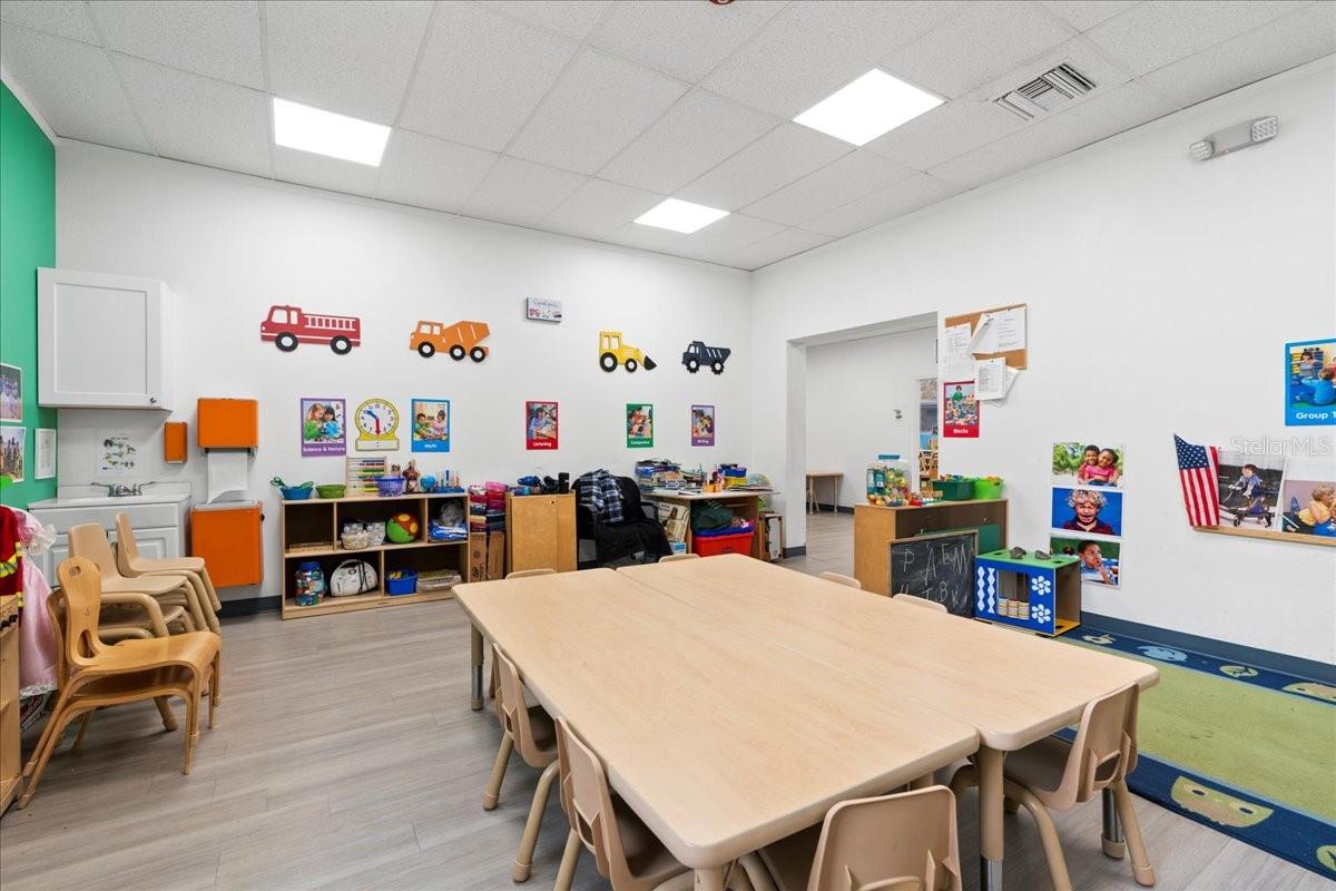 NORTHEAST SEOLA - Commercial Sale