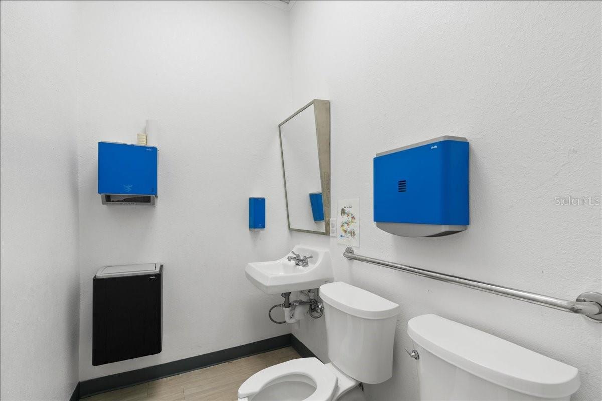 NORTHEAST SEOLA - Commercial Sale