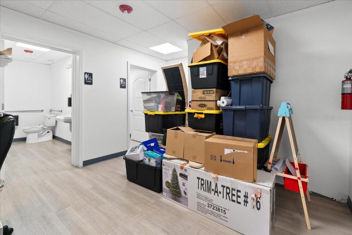 NORTHEAST SEOLA - Commercial Sale