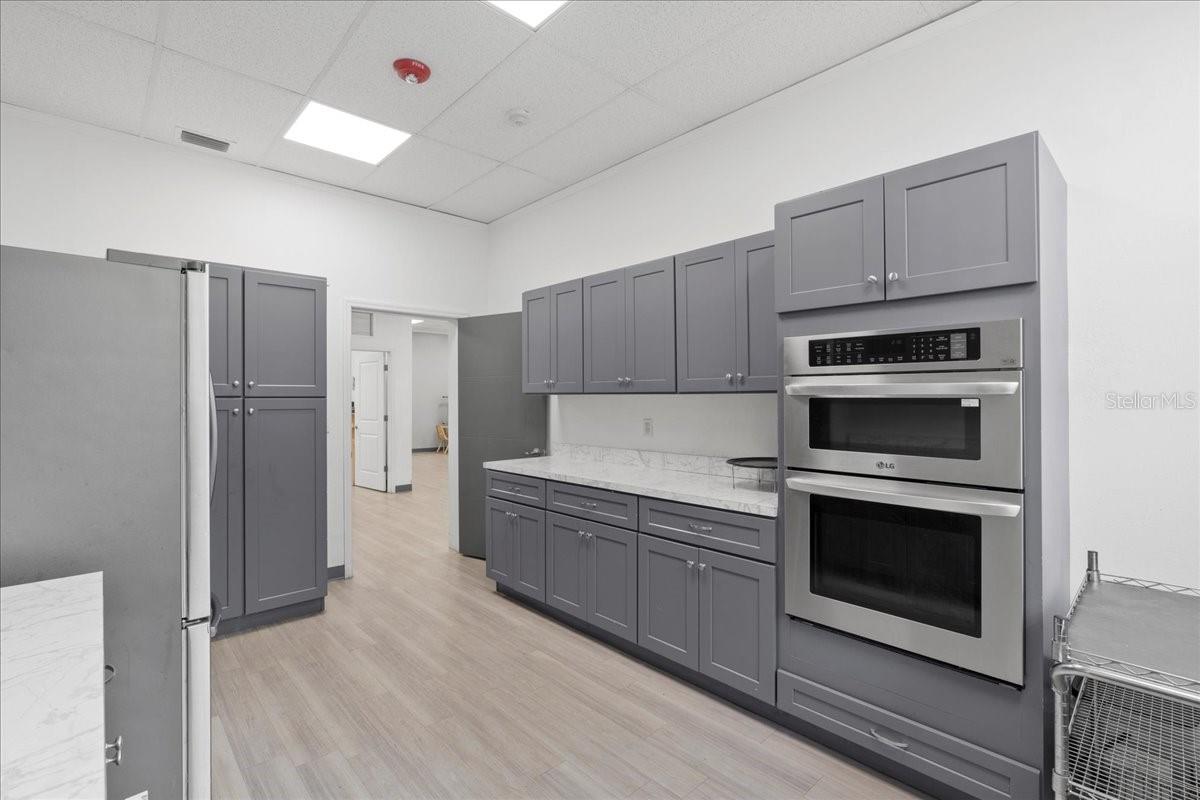 NORTHEAST SEOLA - Commercial Sale