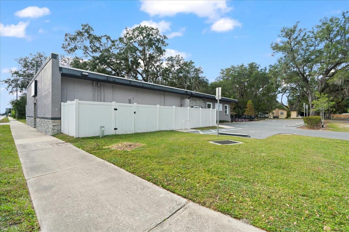 NORTHEAST SEOLA - Commercial Sale