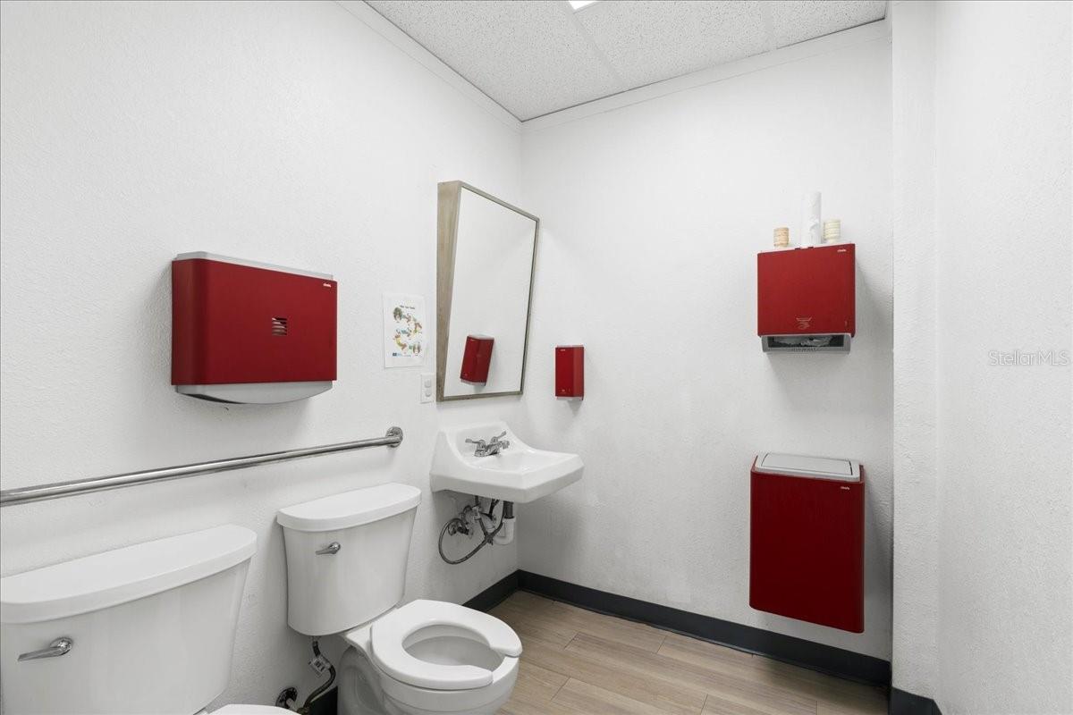 NORTHEAST SEOLA - Commercial Sale