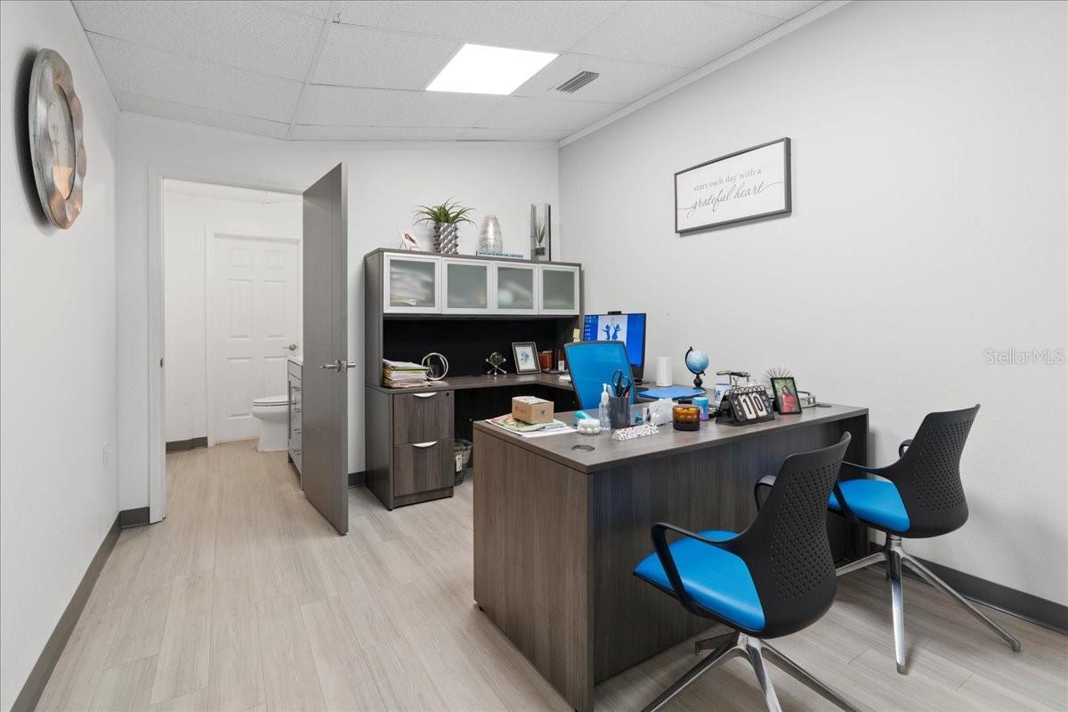 NORTHEAST SEOLA - Commercial Sale