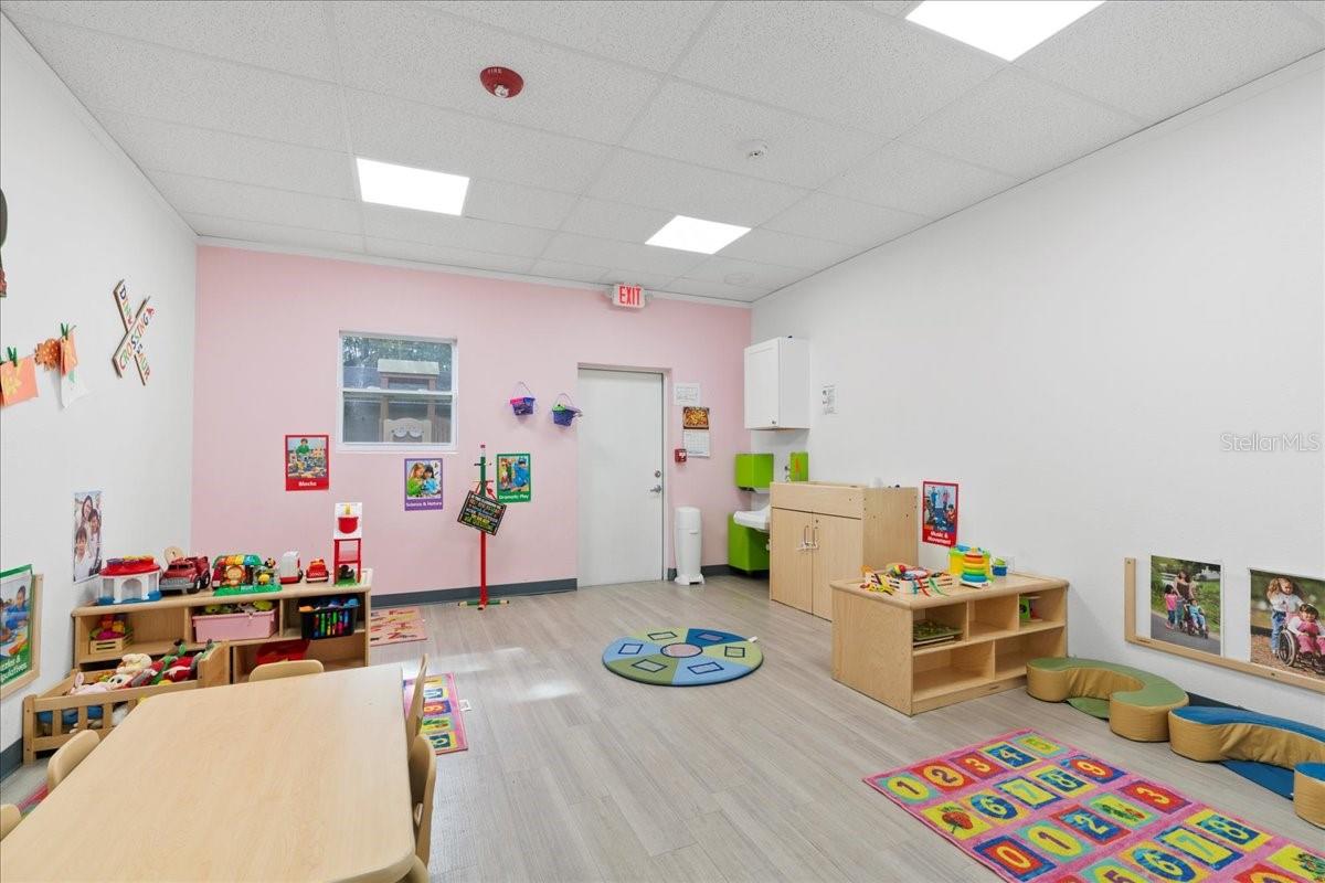 NORTHEAST SEOLA - Commercial Sale