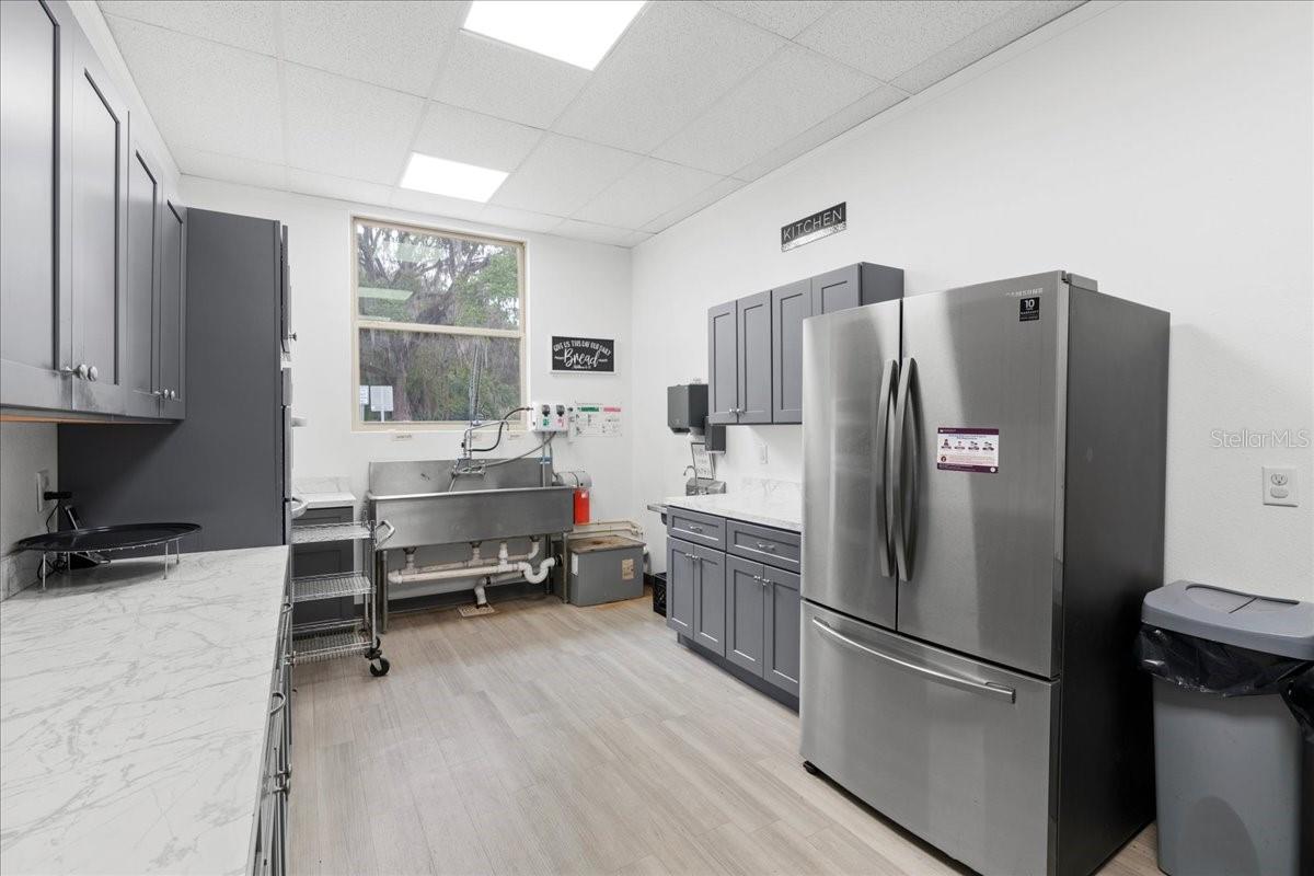 NORTHEAST SEOLA - Commercial Sale