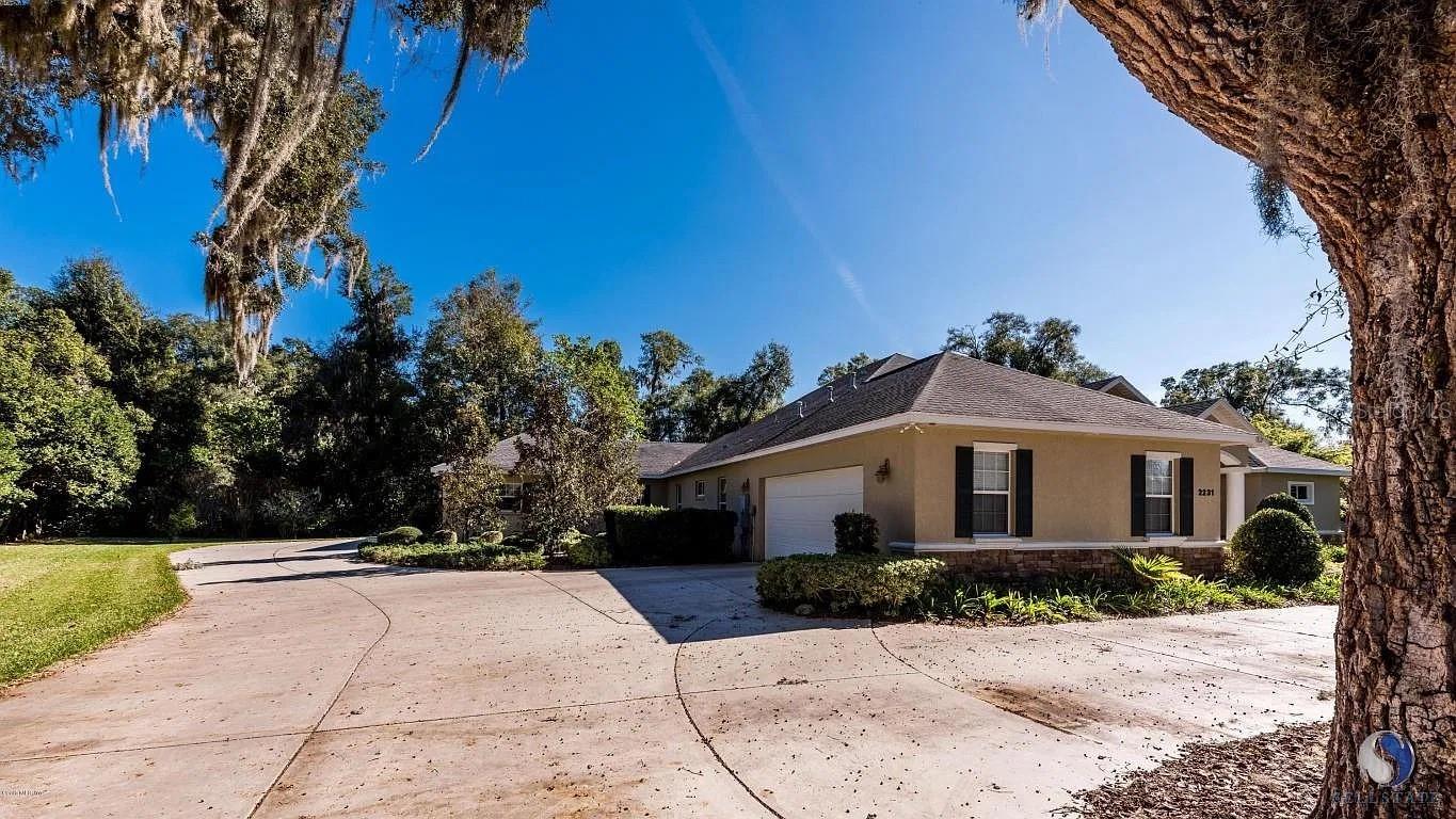 2231 SE 25TH STREET