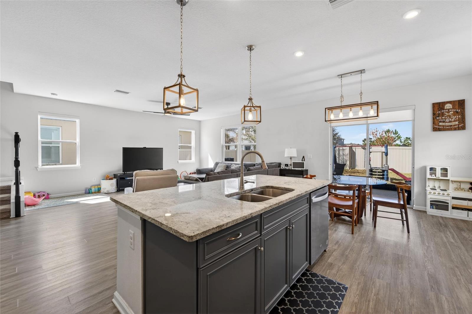 LUCAYA LAKE CLUB PH 4A - Residential