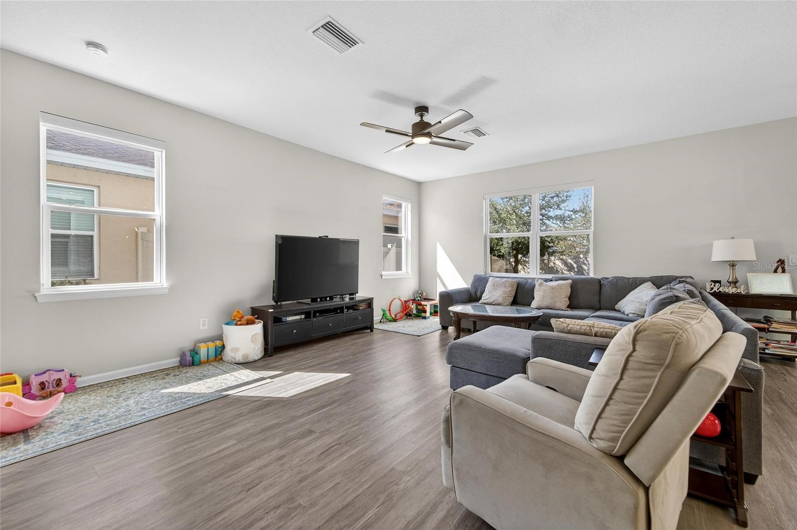 LUCAYA LAKE CLUB PH 4A - Residential