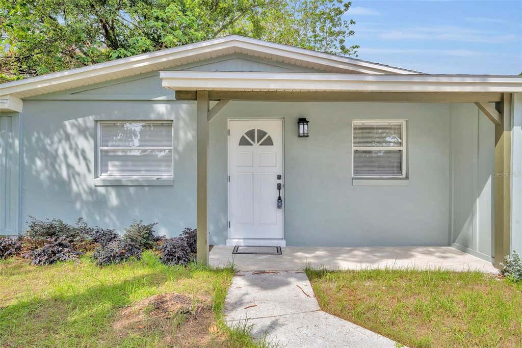 Photo of 1224 Helen Street, Apopka, FL 32703 (MLS # O6428739)