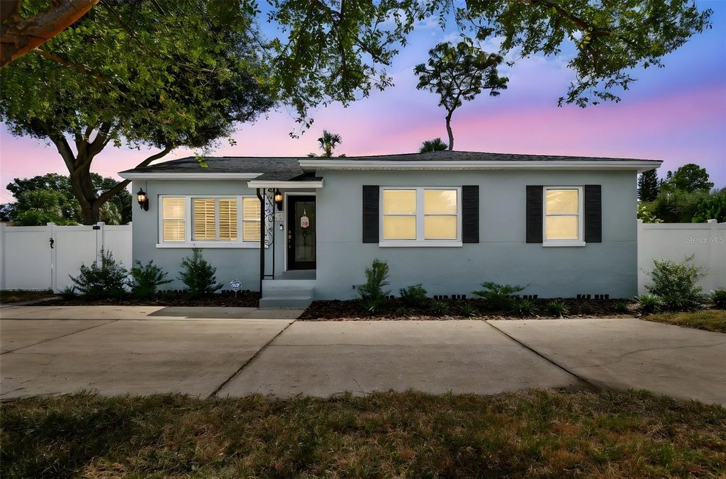 Photo of 3616 S Himes Avenue, Tampa, FL 33629 (MLS # TB8431219)