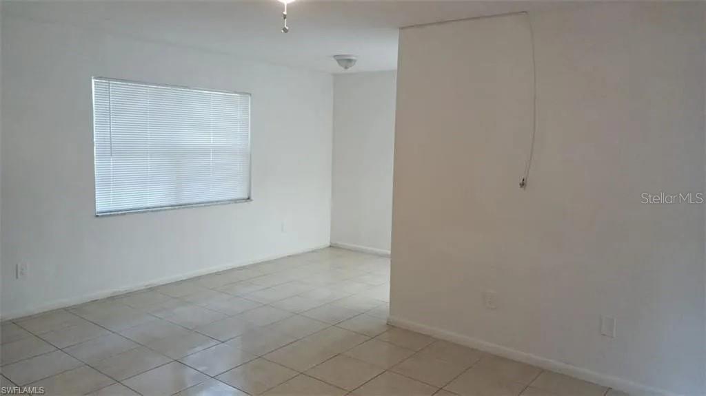 EDISON PARK - Residential Lease