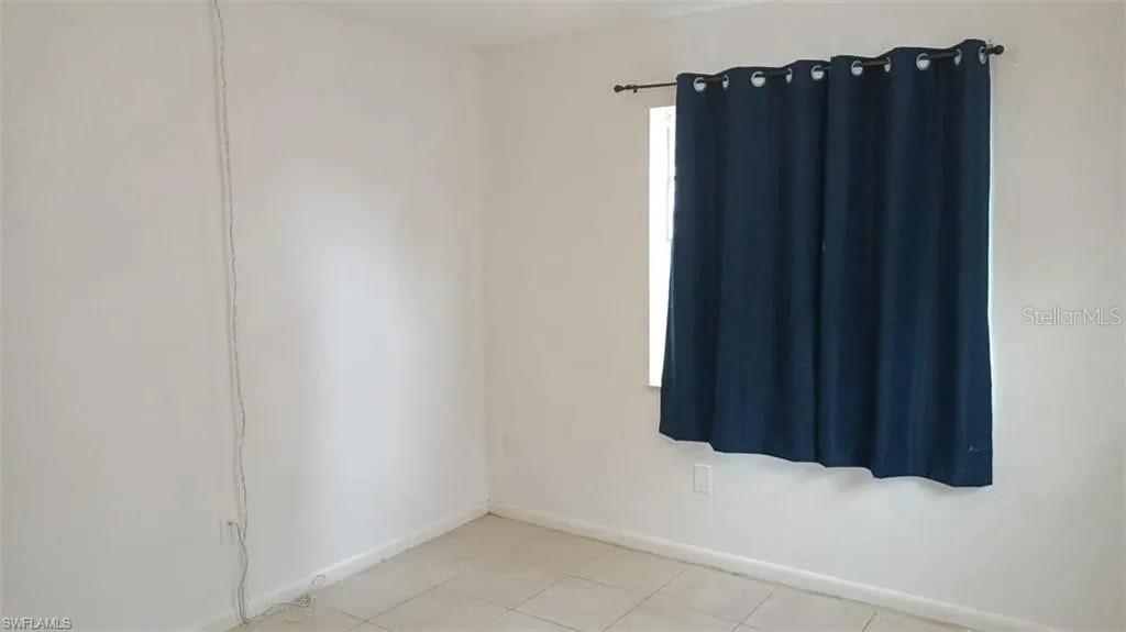 EDISON PARK - Residential Lease