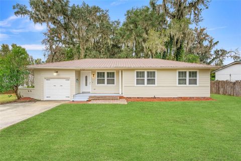 Photo of 172 SE Saint Margarets Street, Lake City, FL 32025 (MLS # OM714901)