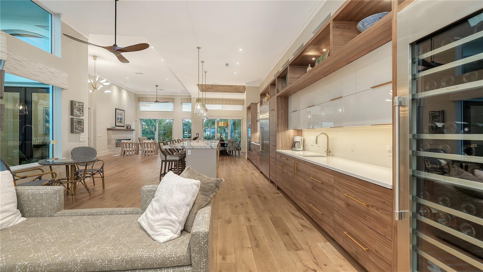 QUEENS HARBOUR - Residential