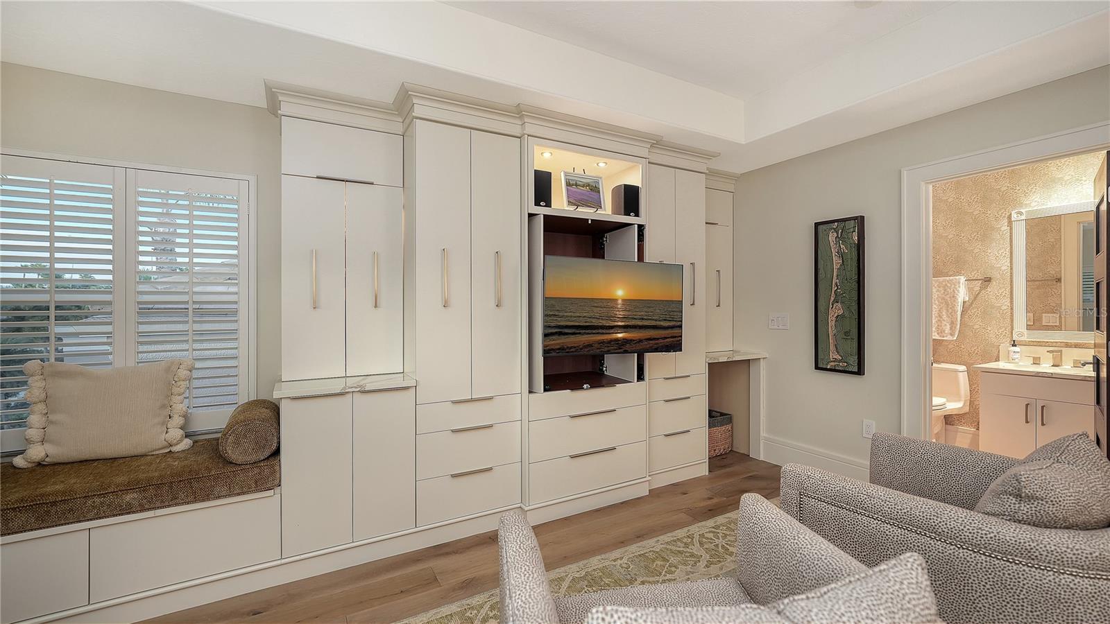 QUEENS HARBOUR - Residential