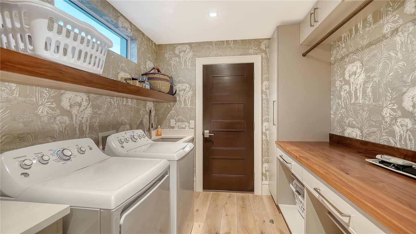 QUEENS HARBOUR - Residential