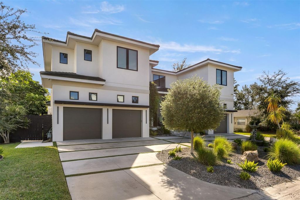 Photo of 4924 W San Rafael Street, Tampa, FL 33629 (MLS # TB8447640)