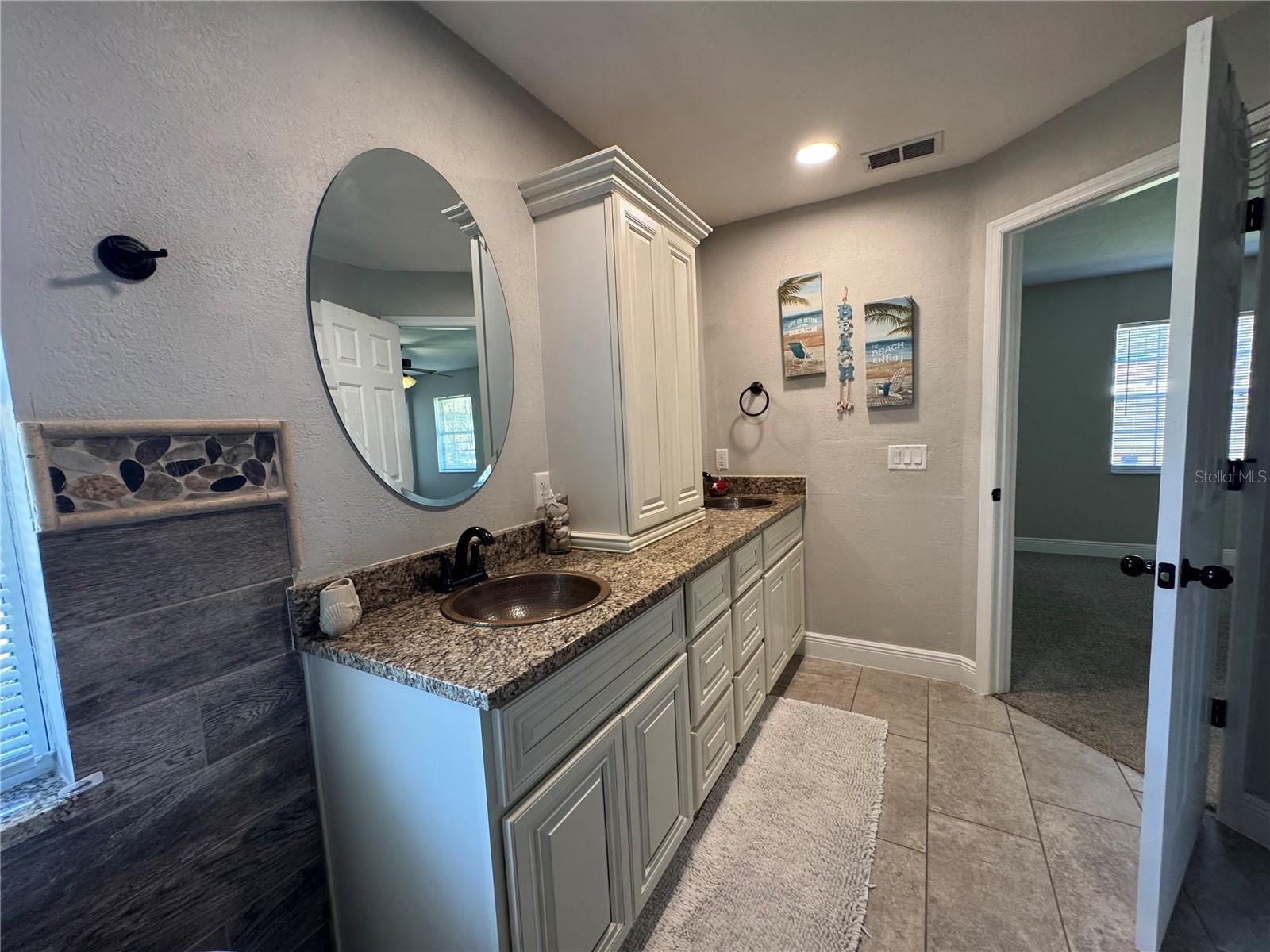 ROLLING HILLS UN 05 - Residential Lease