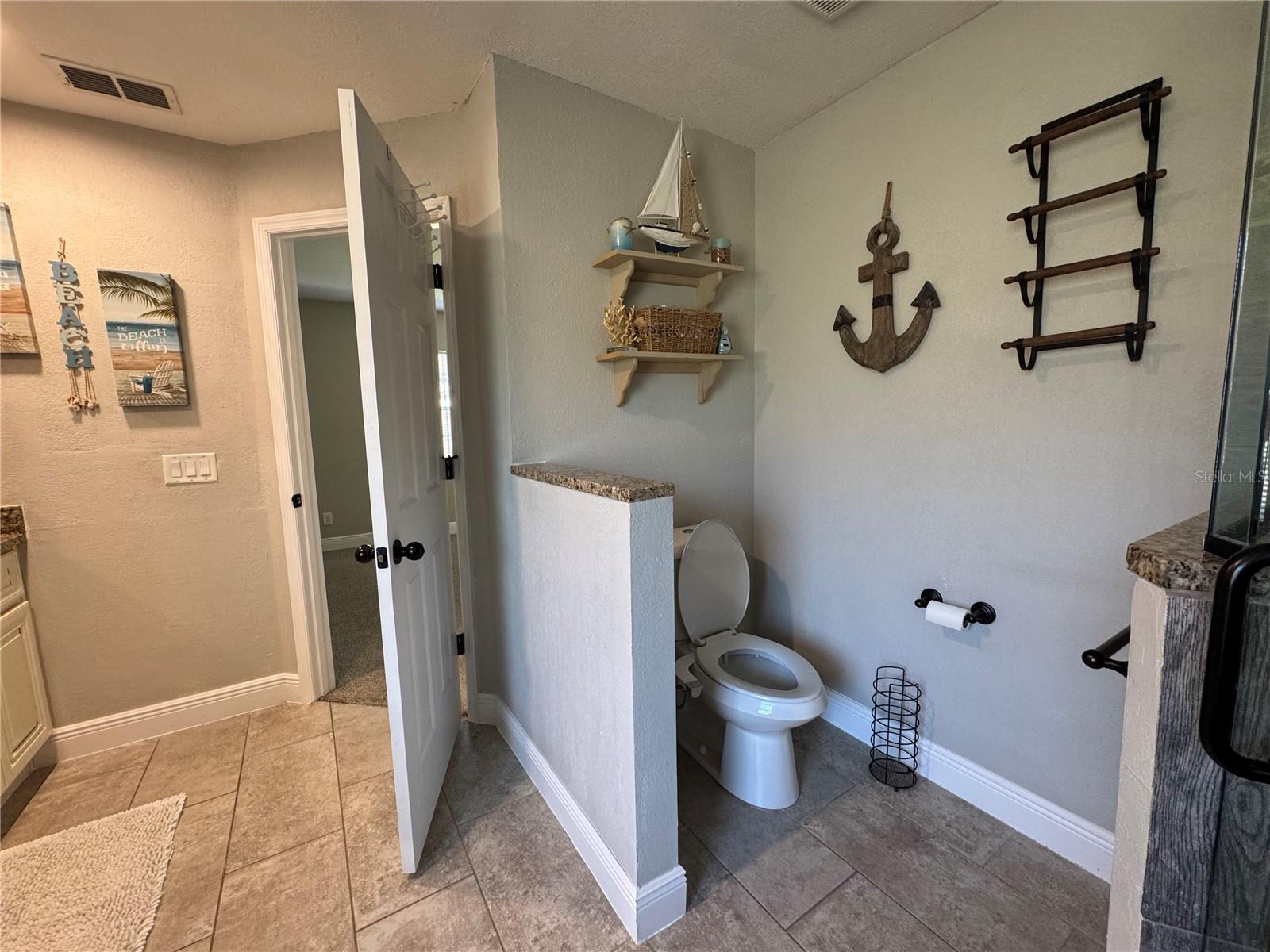 ROLLING HILLS UN 05 - Residential Lease