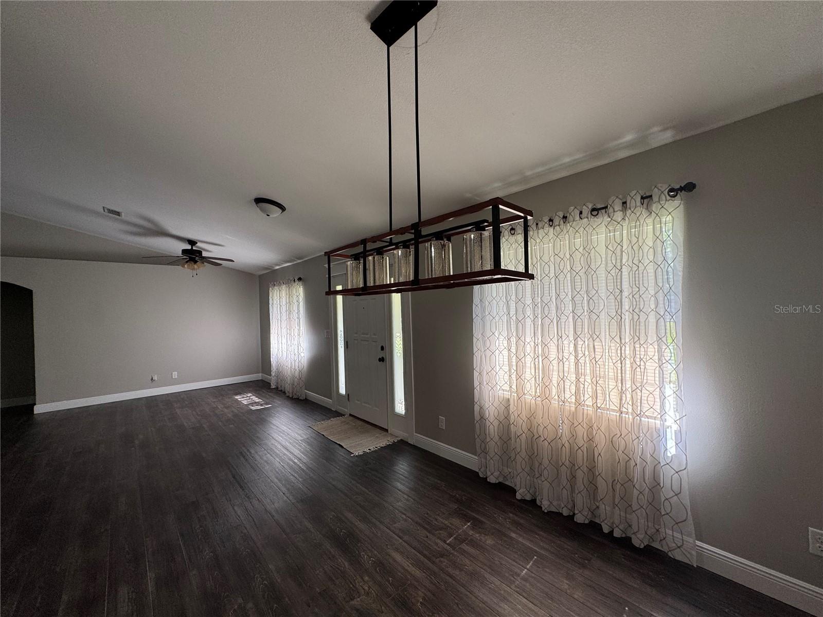 ROLLING HILLS UN 05 - Residential Lease