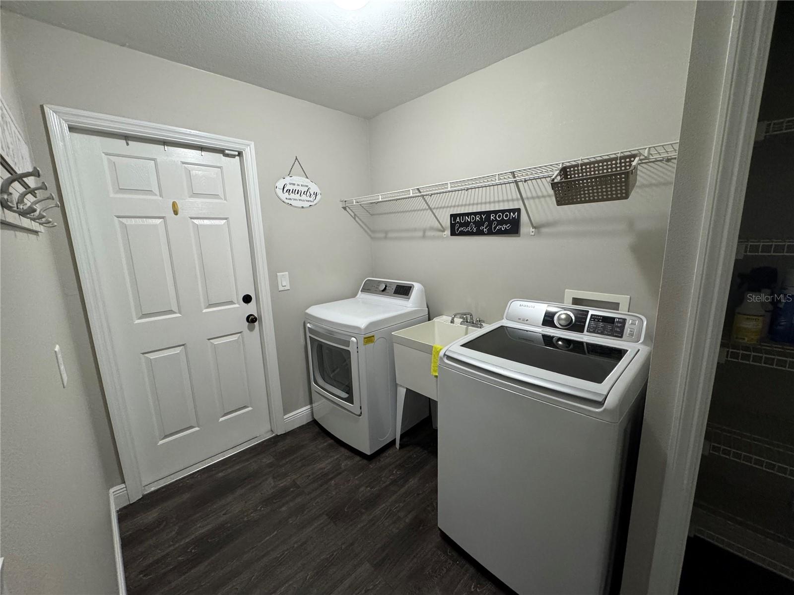 ROLLING HILLS UN 05 - Residential Lease