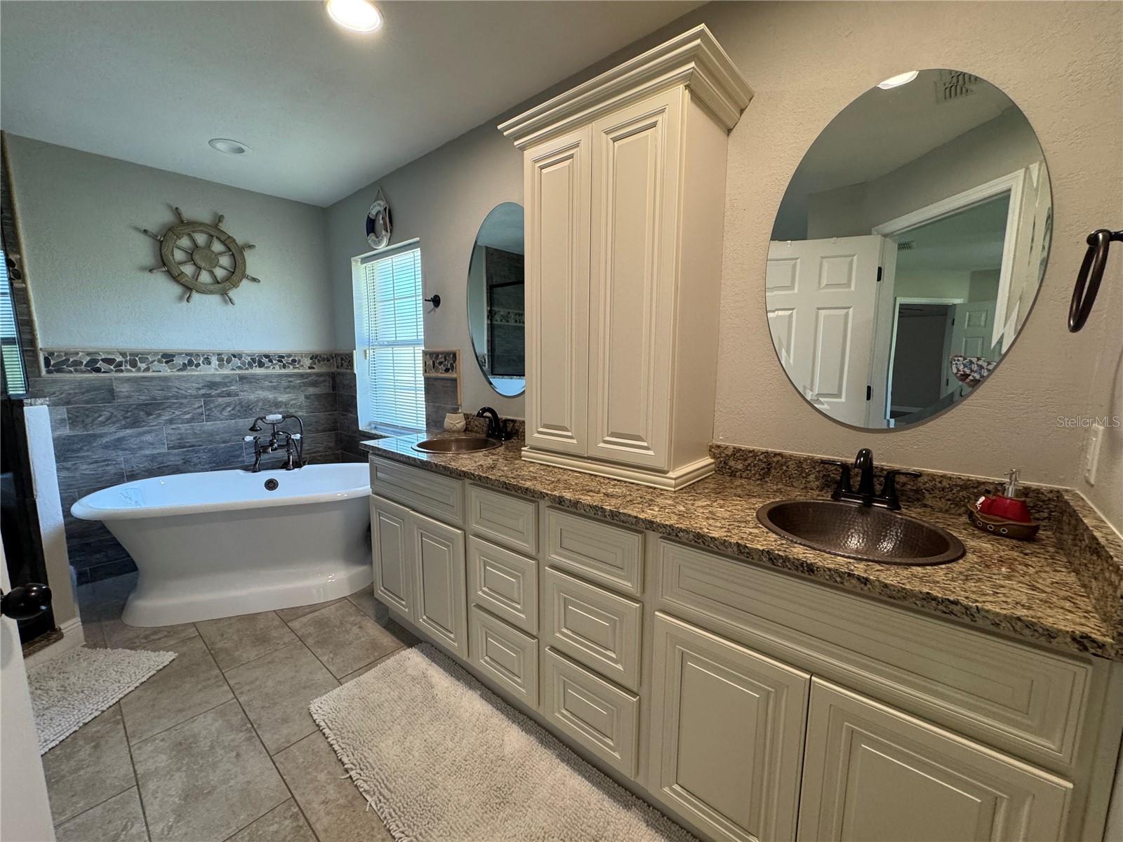 ROLLING HILLS UN 05 - Residential Lease