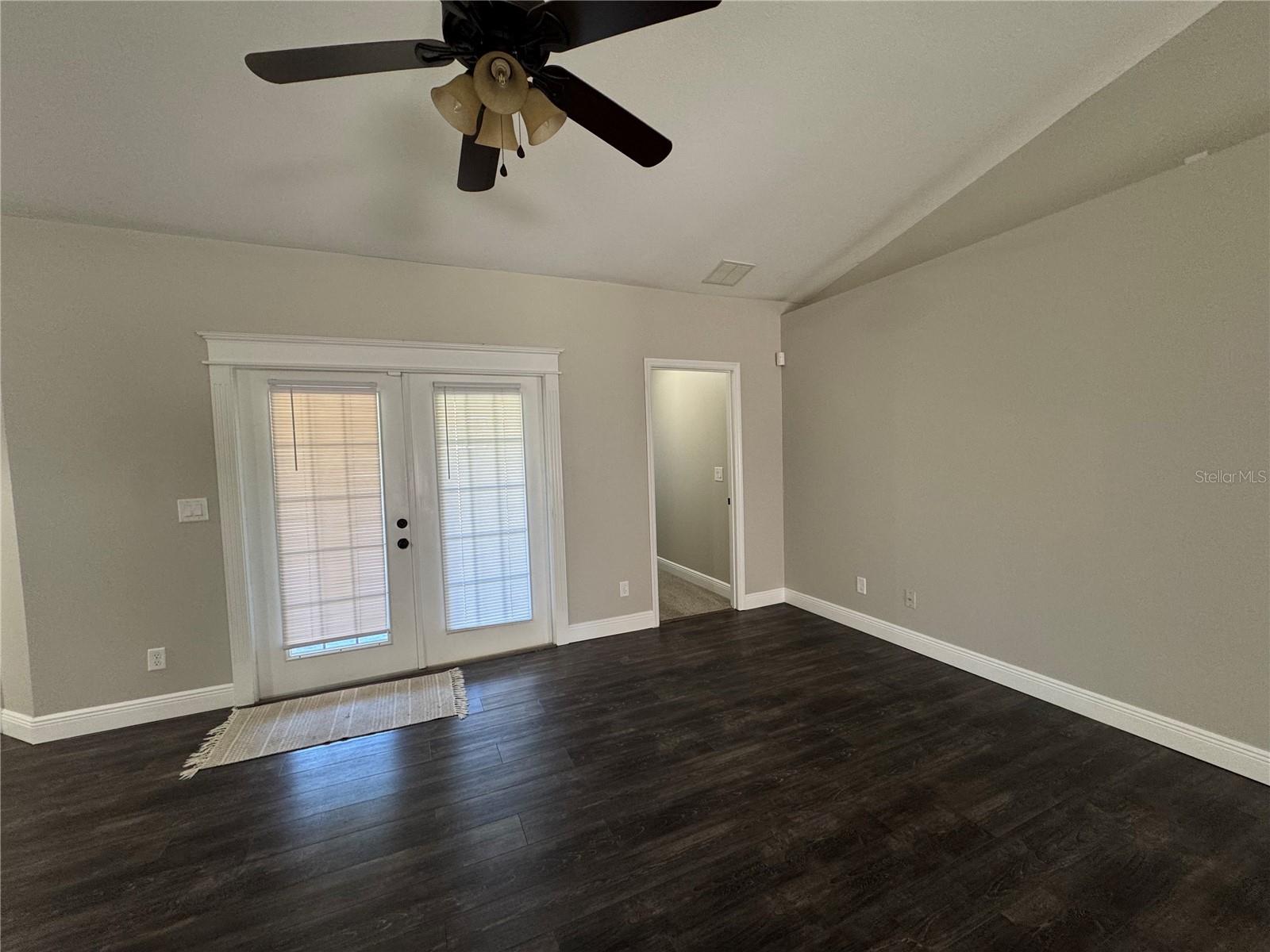 ROLLING HILLS UN 05 - Residential Lease