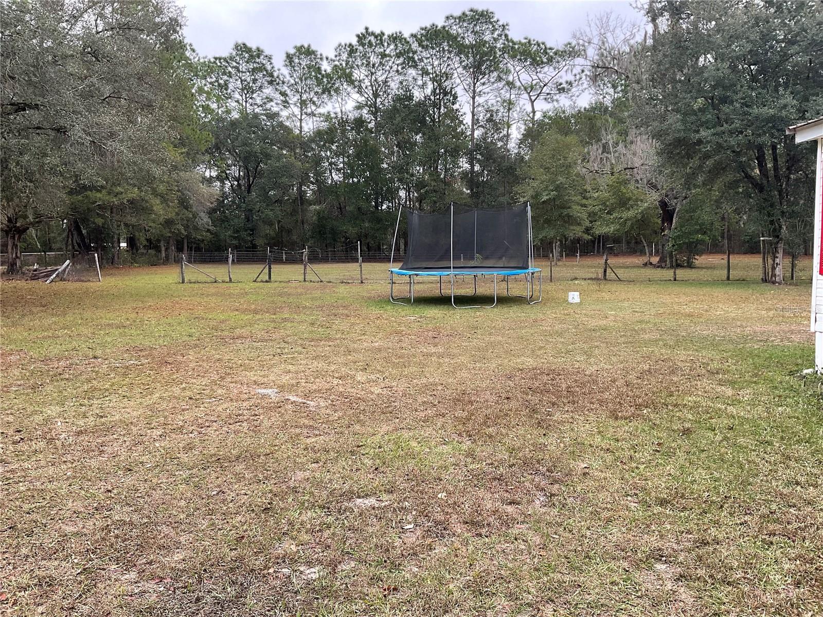 LAKE TROPICANA RANCHETTES - Residential