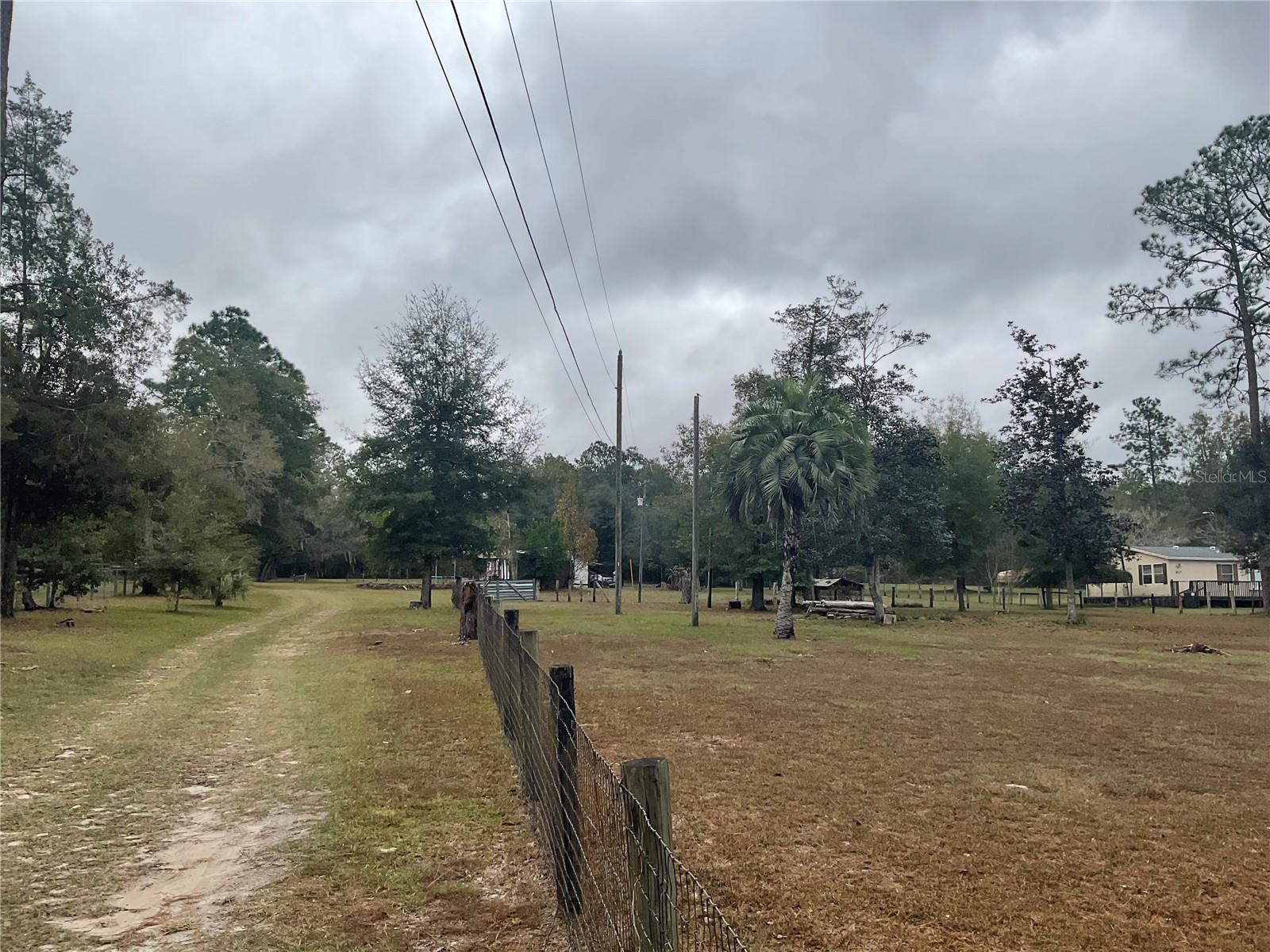 LAKE TROPICANA RANCHETTES - Residential