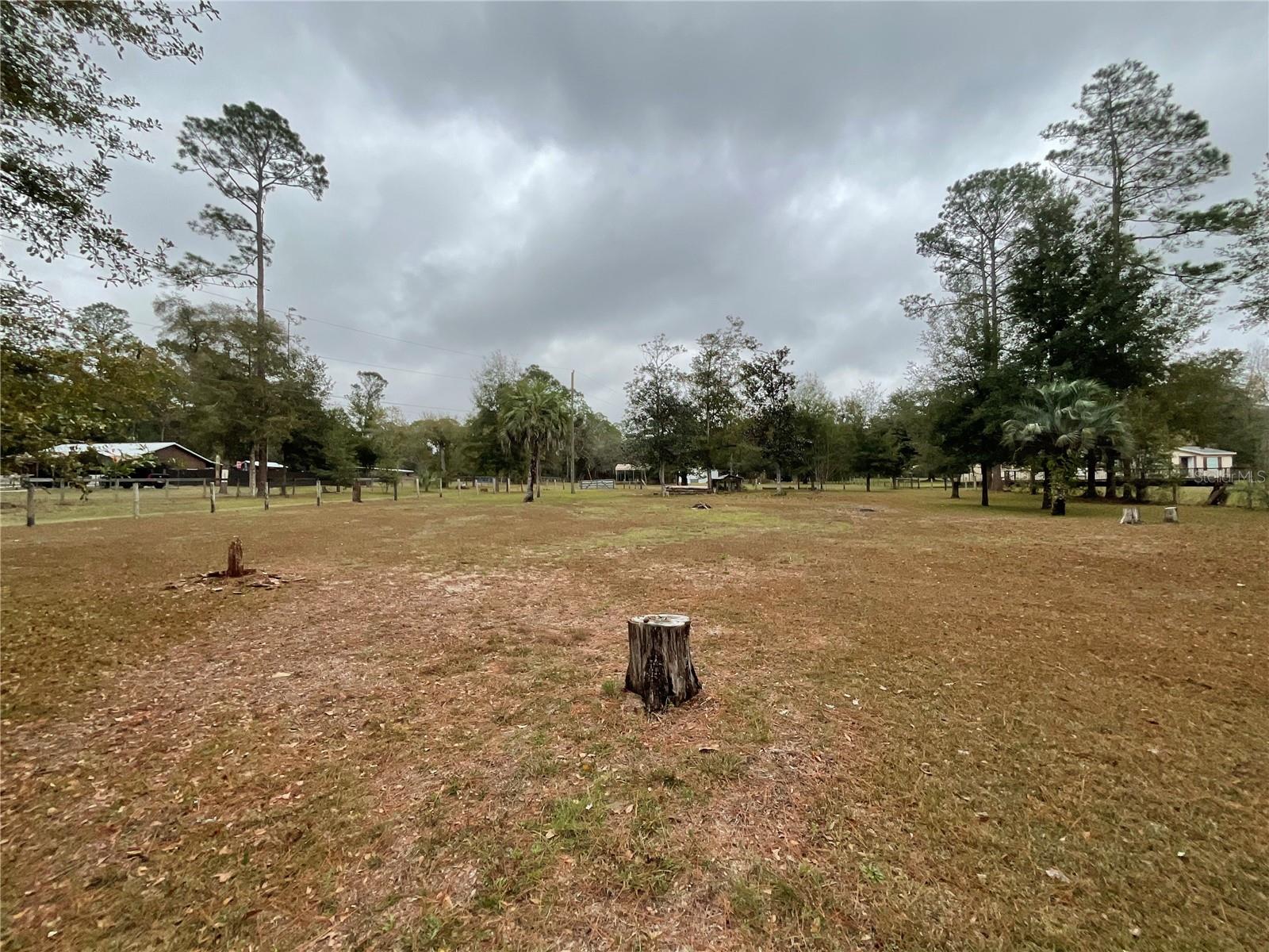 LAKE TROPICANA RANCHETTES - Residential