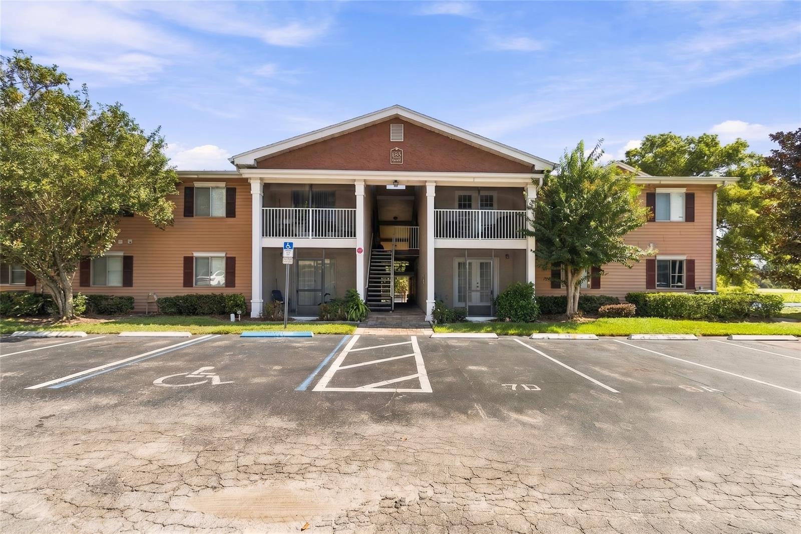 185 N PEARL LAKE CAUSEWAY 110