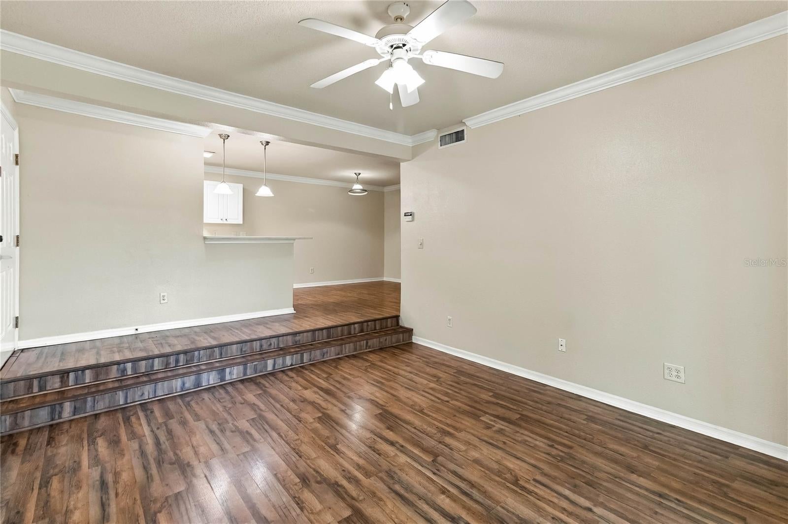185 N PEARL LAKE CAUSEWAY 110