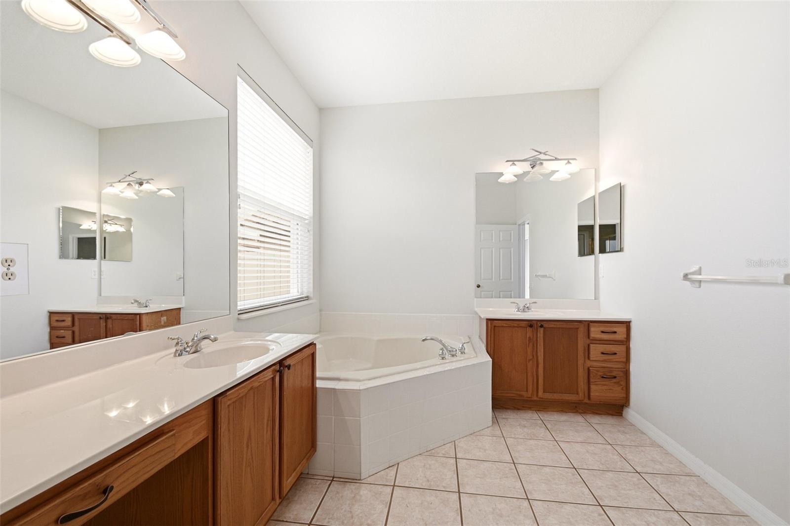 RESERVE AT BELMERE PH 02 48 144 - Residential