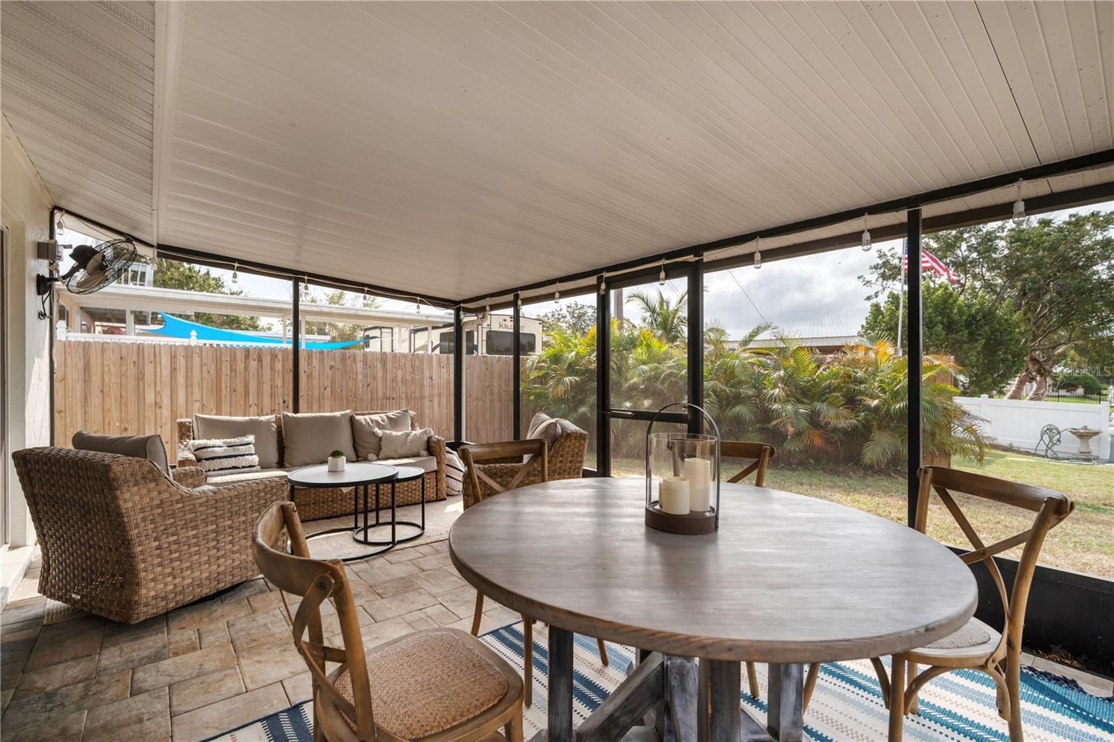 RIVERSIDE SHORES - Residential
