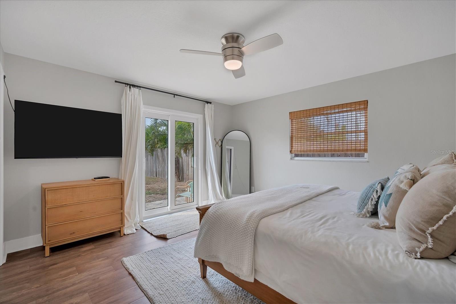 RIVERSIDE SHORES - Residential