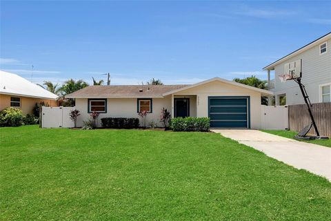 Photo of 2307 10th Street W, Palmetto, FL 34221 (MLS # A4694996)