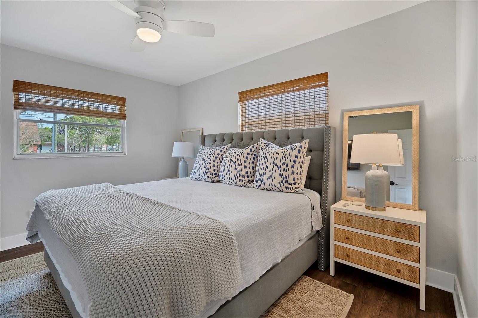 RIVERSIDE SHORES - Residential