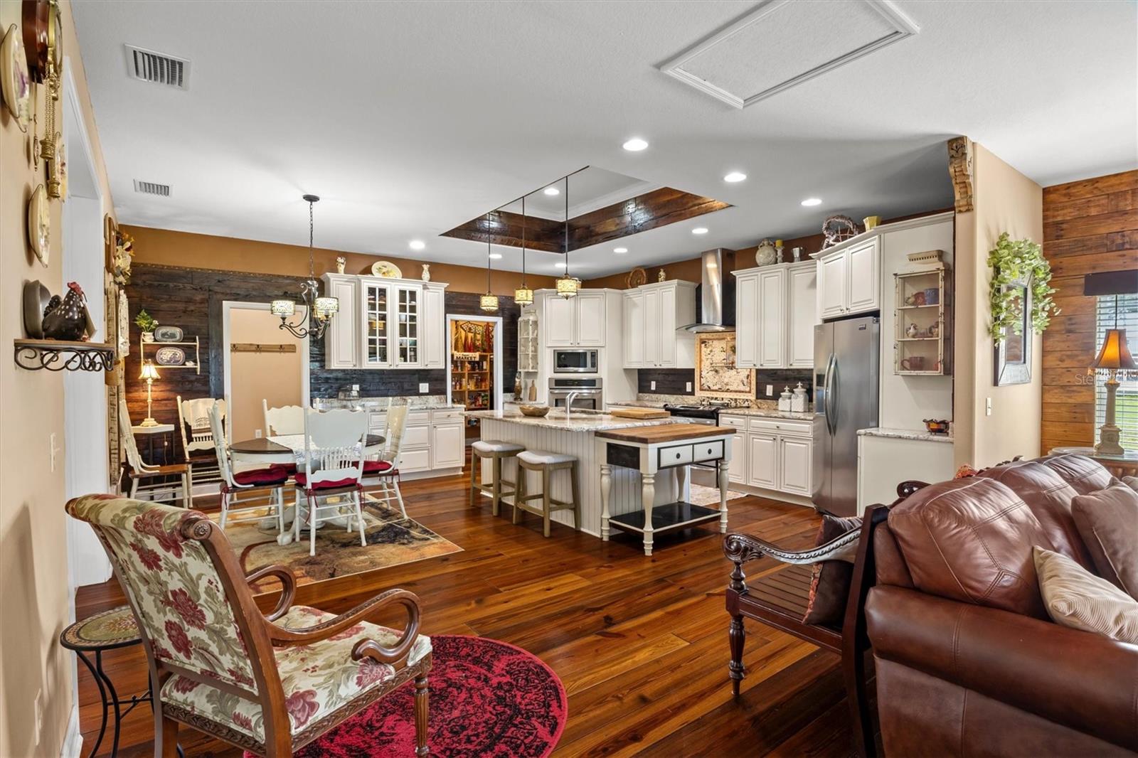 ACREAGE - Residential