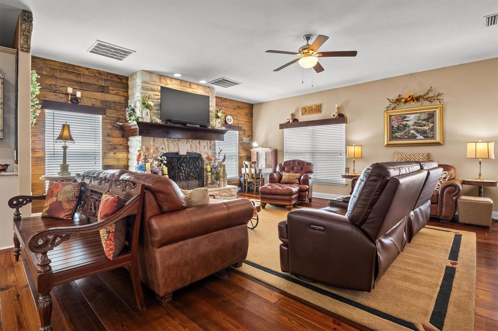 ACREAGE - Residential