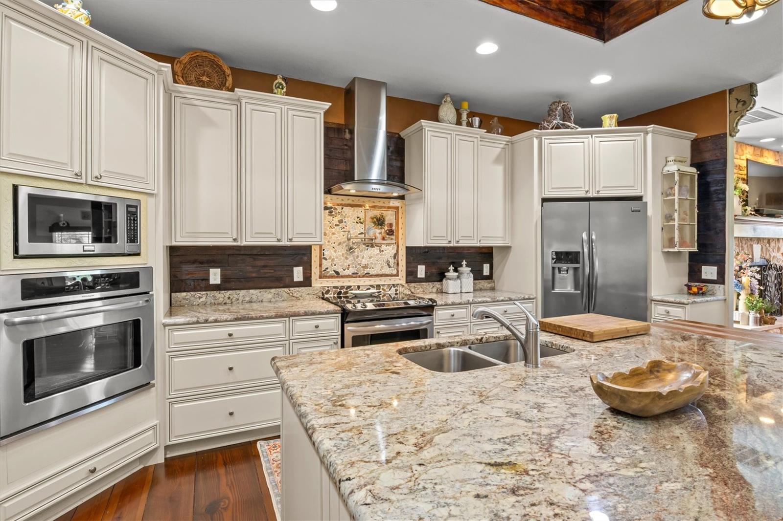 ACREAGE - Residential