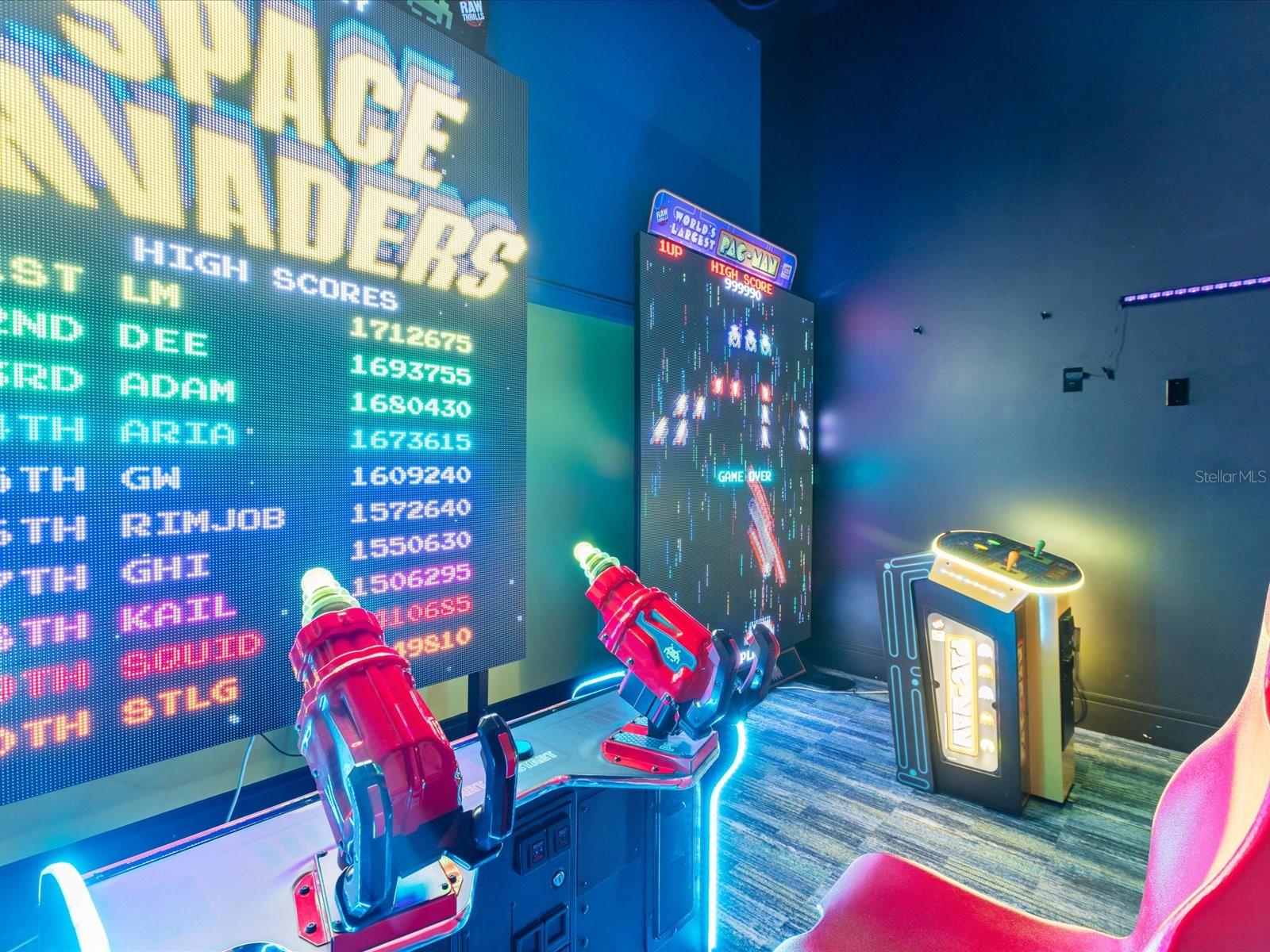 REUNION WEST VLGS NORTH - Residential