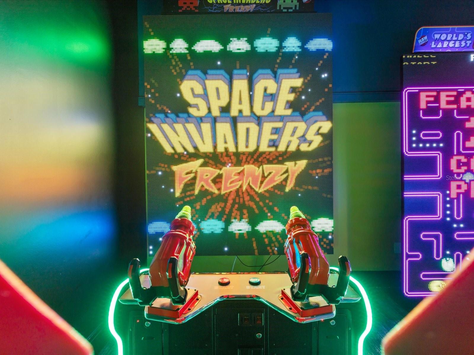 REUNION WEST VLGS NORTH - Residential